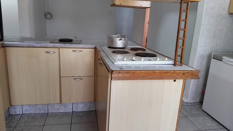 To Let 4 Bedroom Property for Rent in Southernwood Eastern Cape